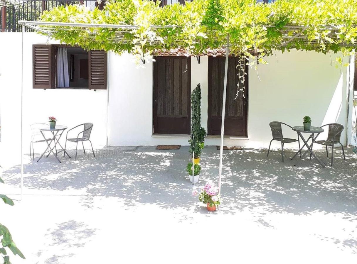 Daphnes Apartments Ratzaklíon Zewnętrze zdjęcie
